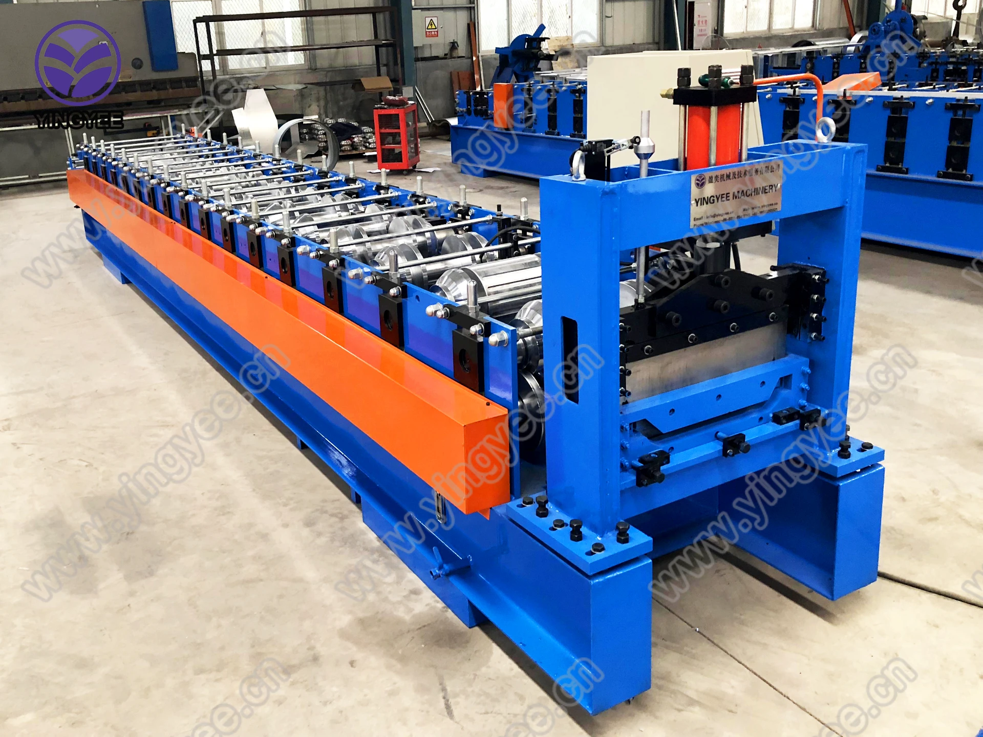 c shaped steel roll forming machine