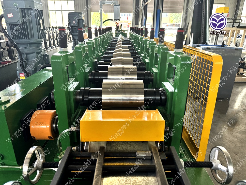 steel frame roll forming machine
