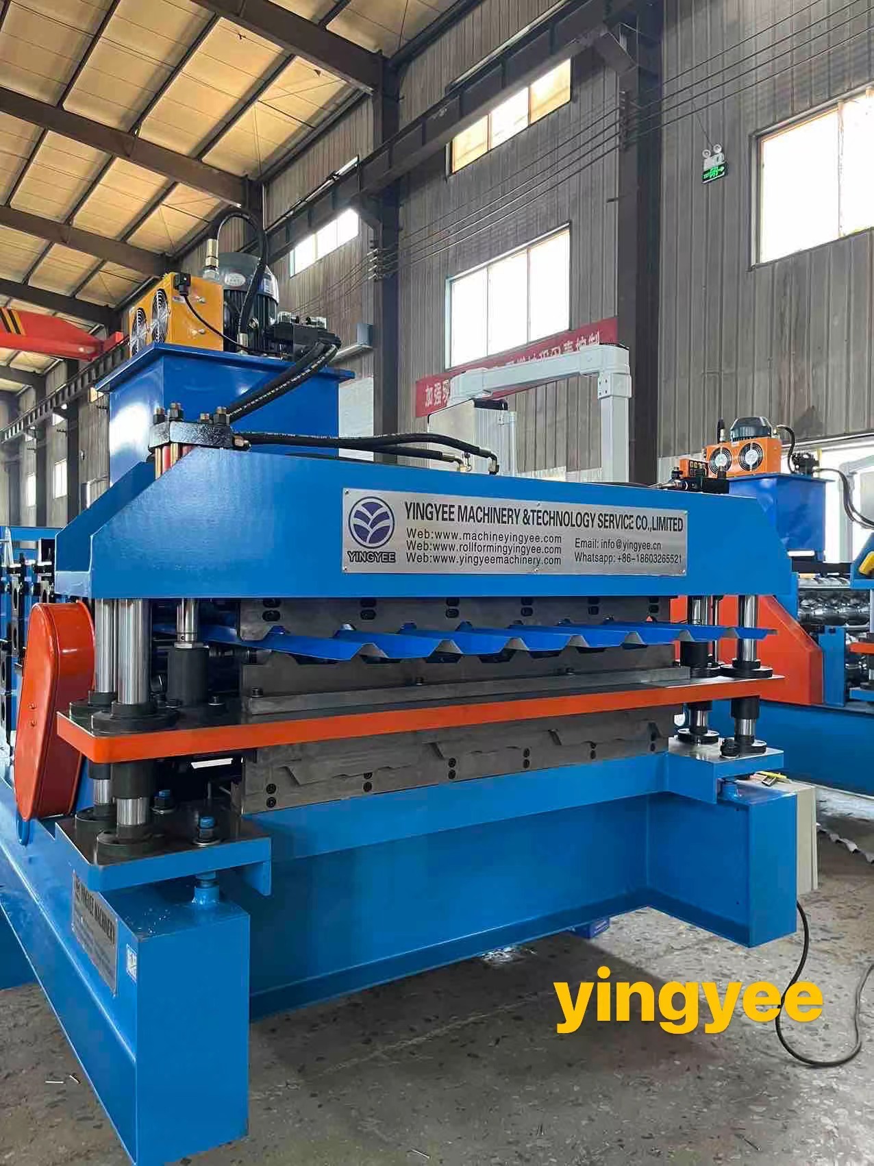Double layer roof sheet roll forming machine