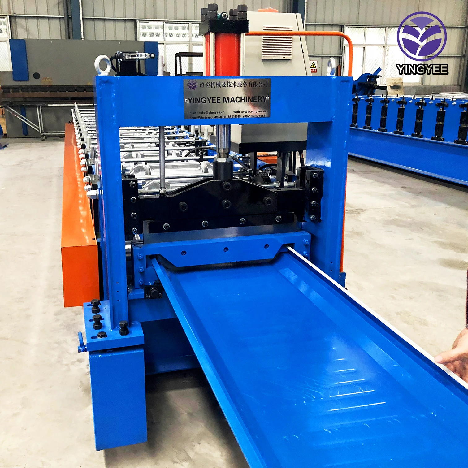 stud and track forming machine