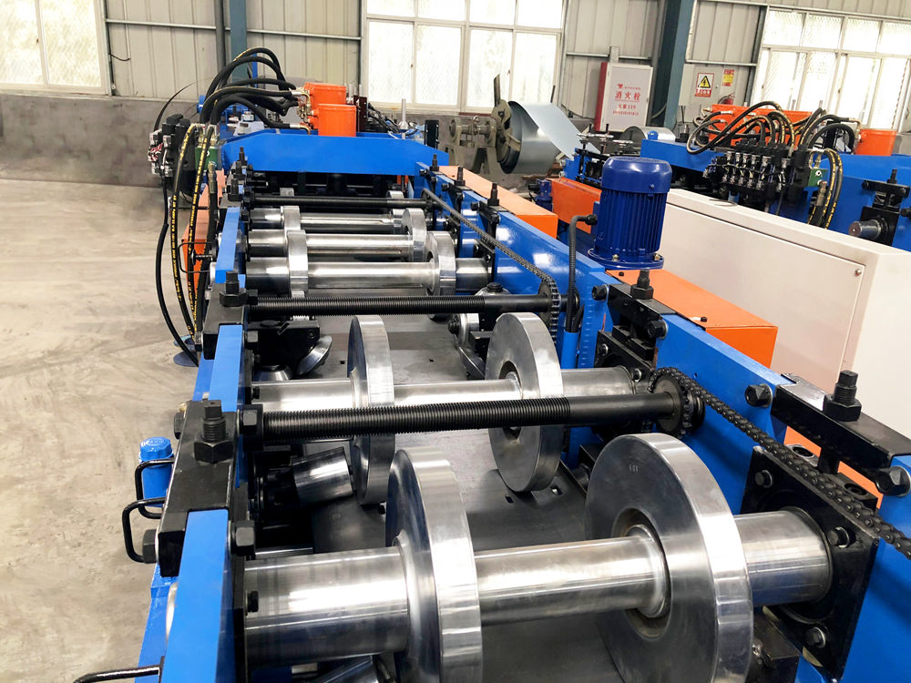 roller shutter roll forming machine
