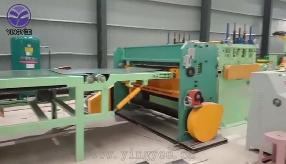 roller shutter door panels forming machine
