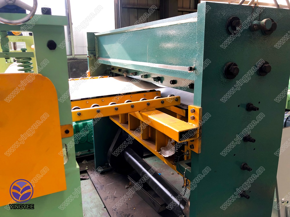 stud and track keel roll forming