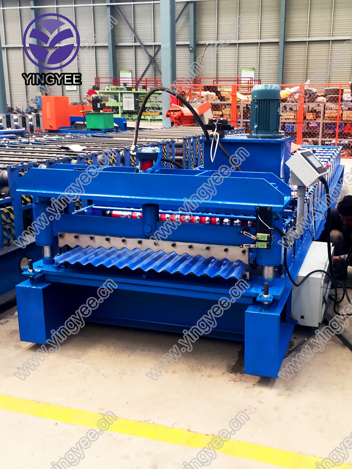 hydraulic automatic cz purlin touch screen forming machine