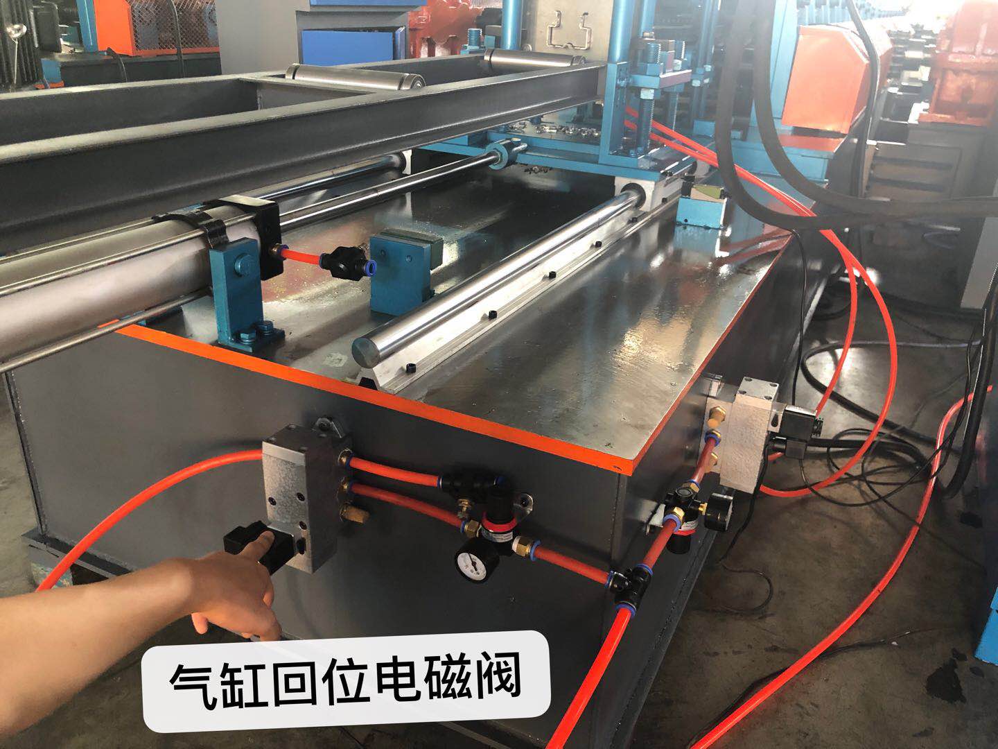 china gutter roll forming machine
