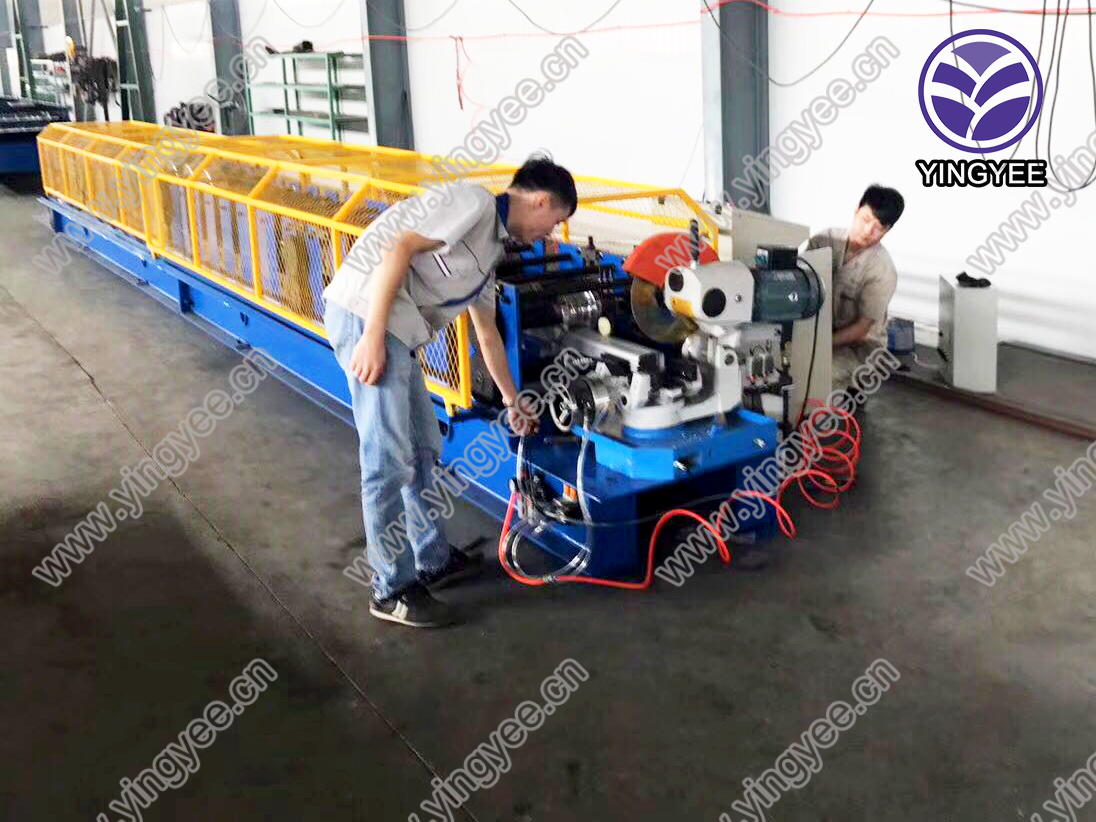 roller shutter door making machine