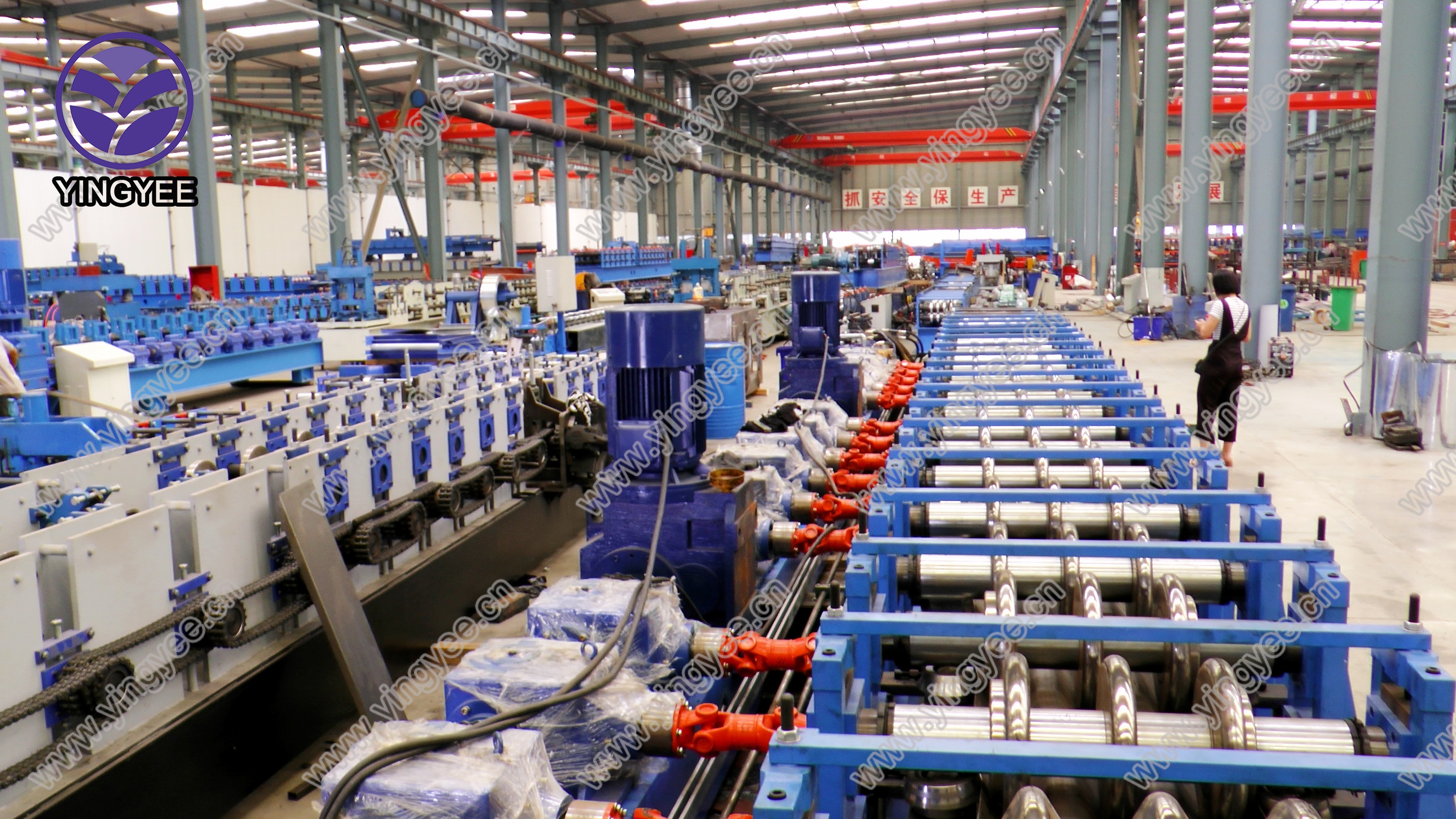 roller shutter door forming machine