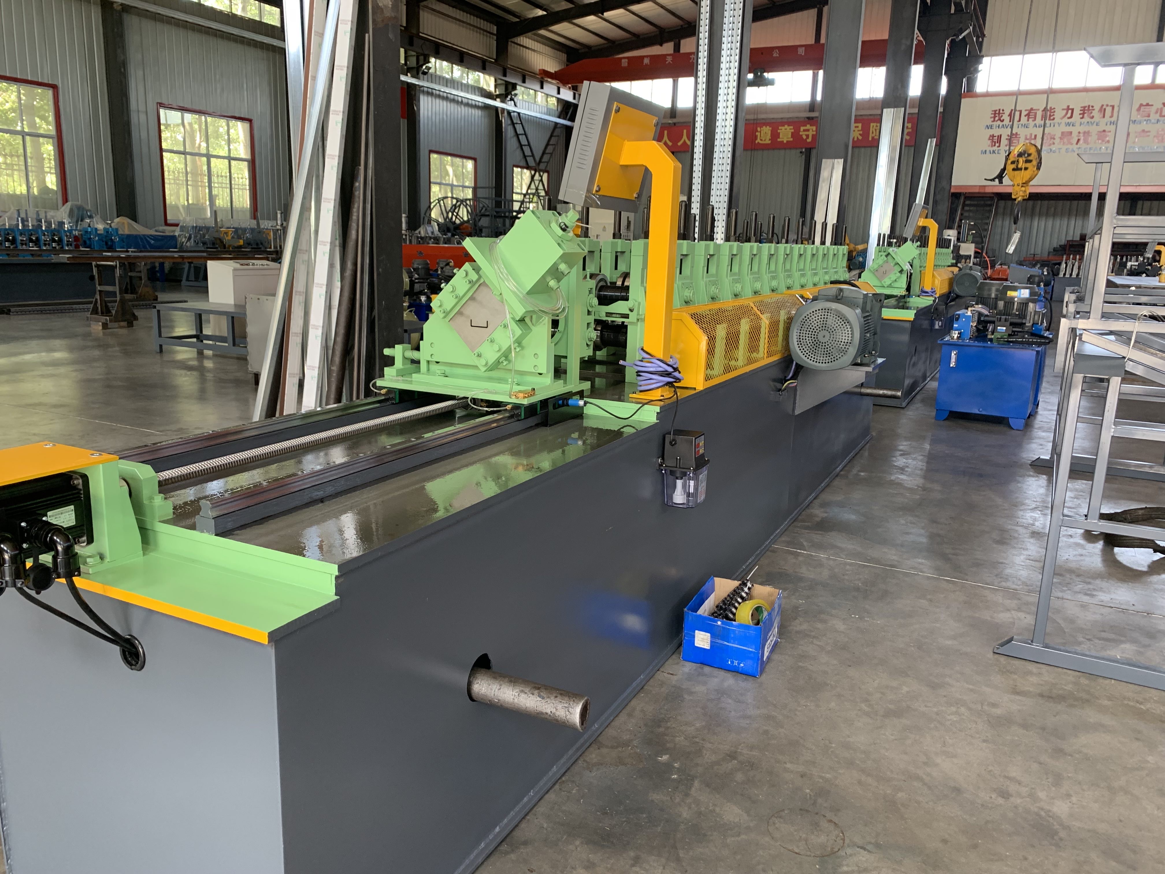 standing seam rolling machine