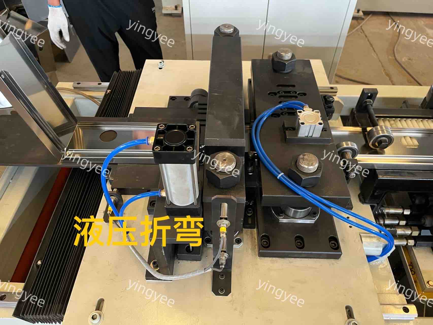 gutter cold roll forming machine