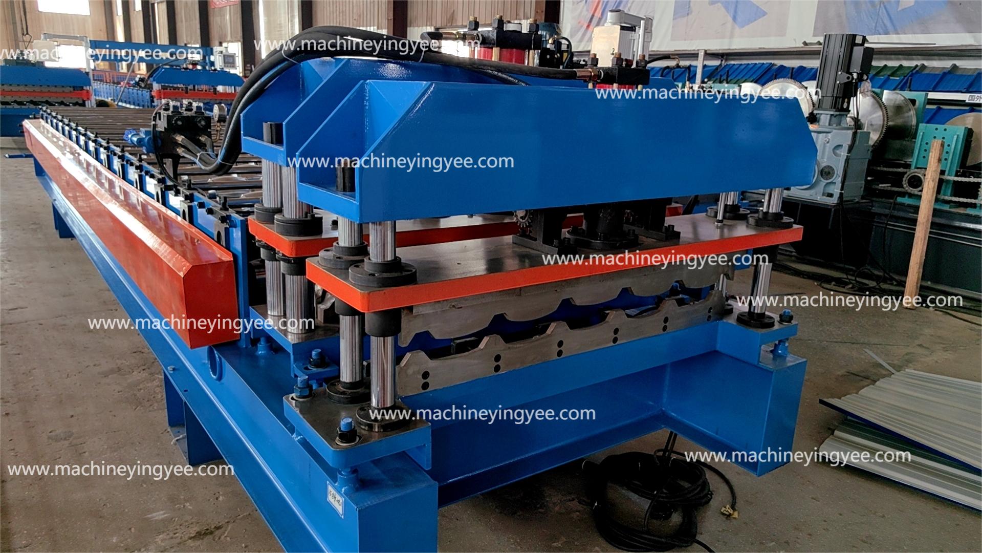 stud and track forming machine