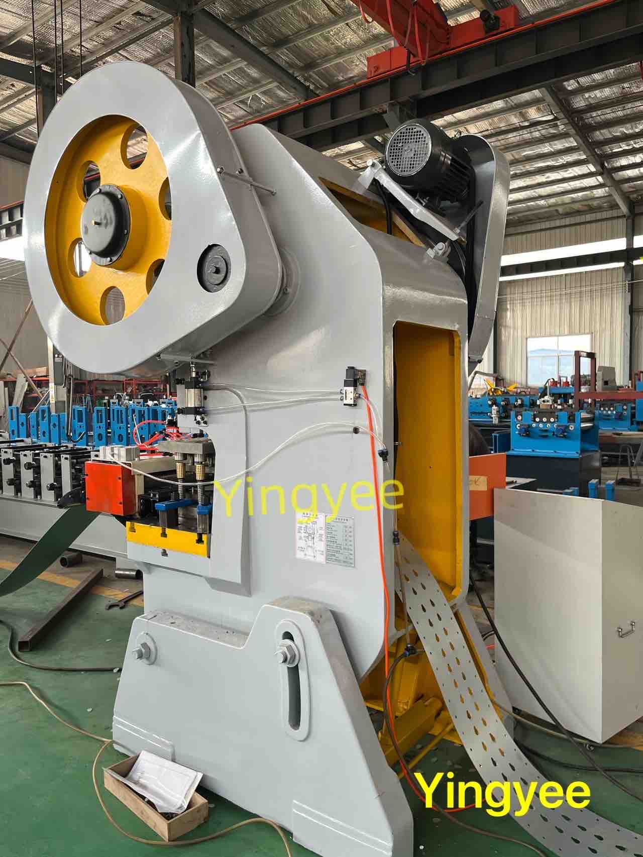 high speed roller door panels forming machine