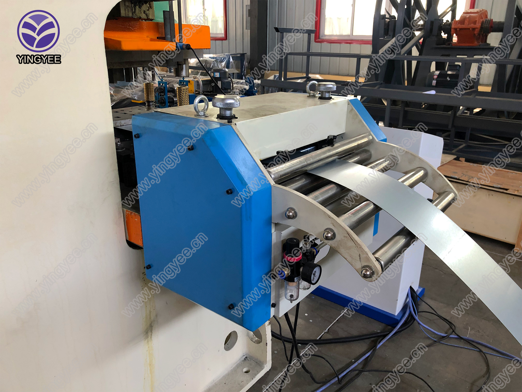 stud and track keel roll forming