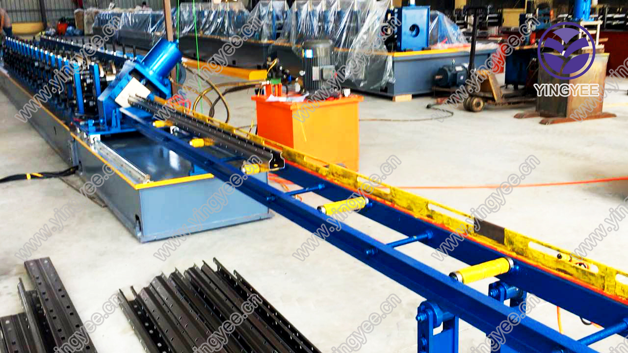 ceiling panel rolling machine