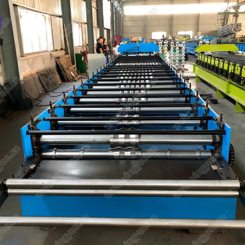 Gewellte Daach Blat Rouleau administrativ Maschinn Corrugated roof sheet roll forming machine
