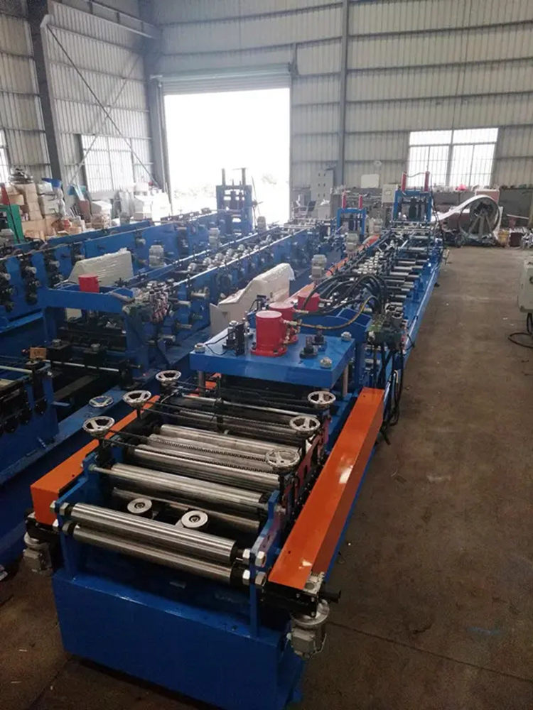 large span forming machine