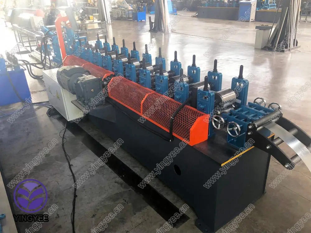 metal highway guardrail roll forming machine