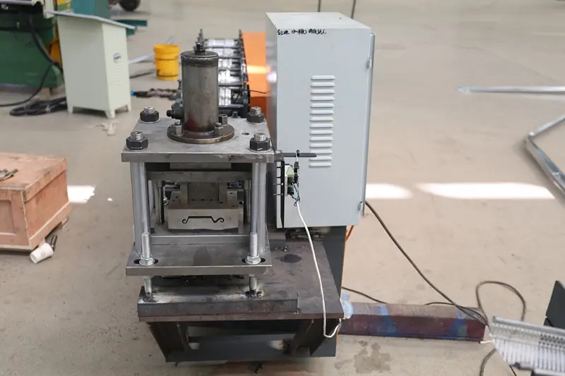 metal deck cold bending machine