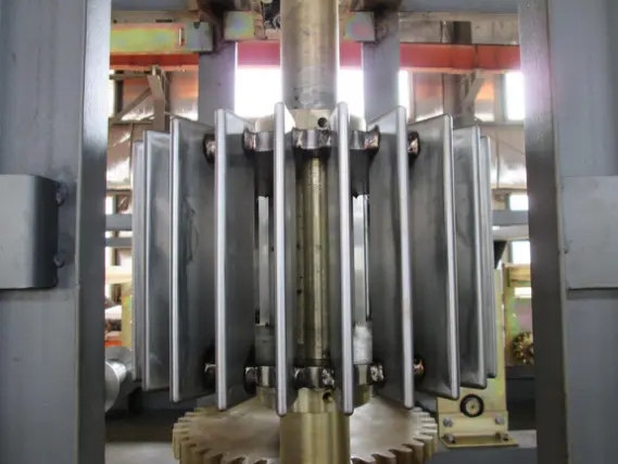 stud and track keel roll forming