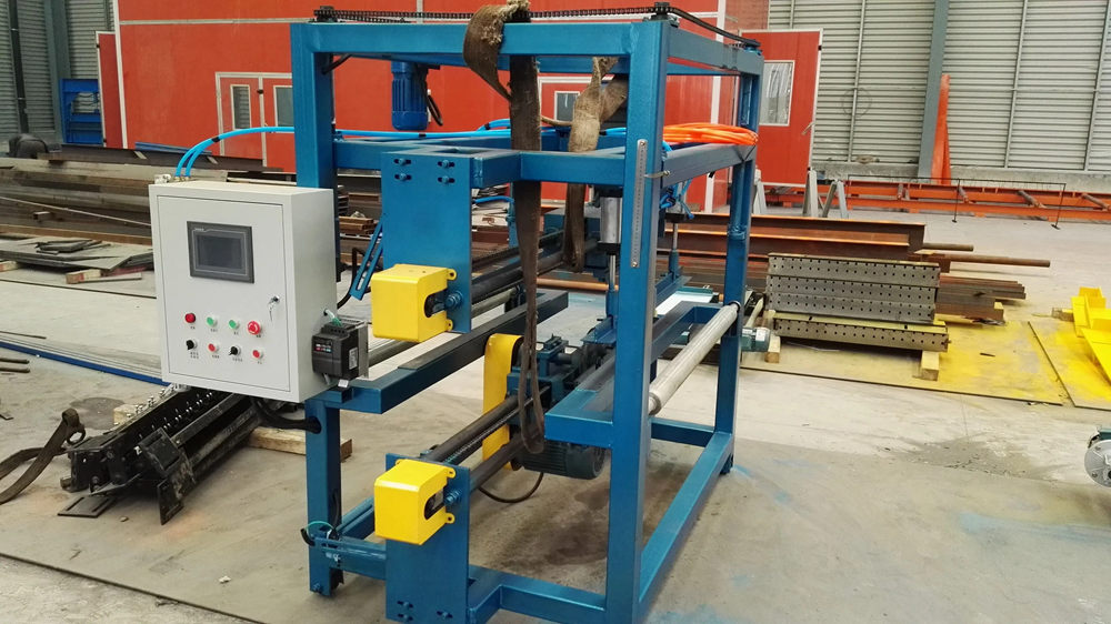 china gutter roll forming machine