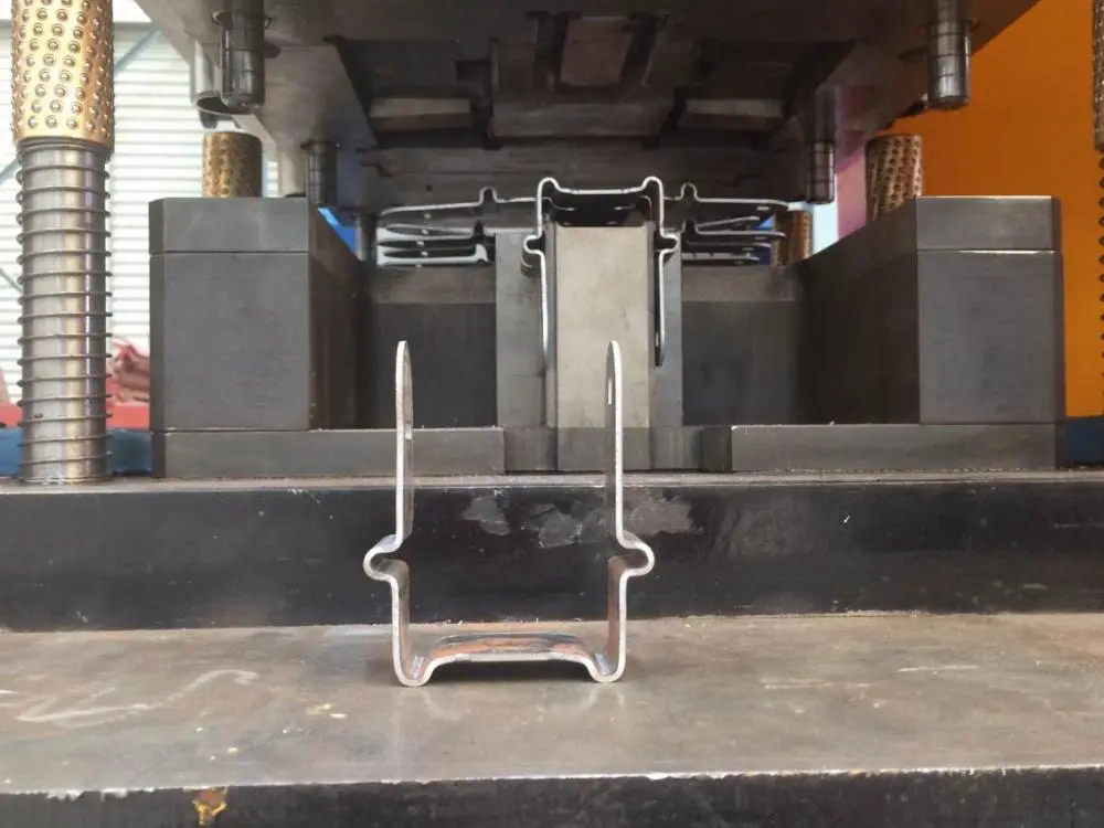 roller shutter machine