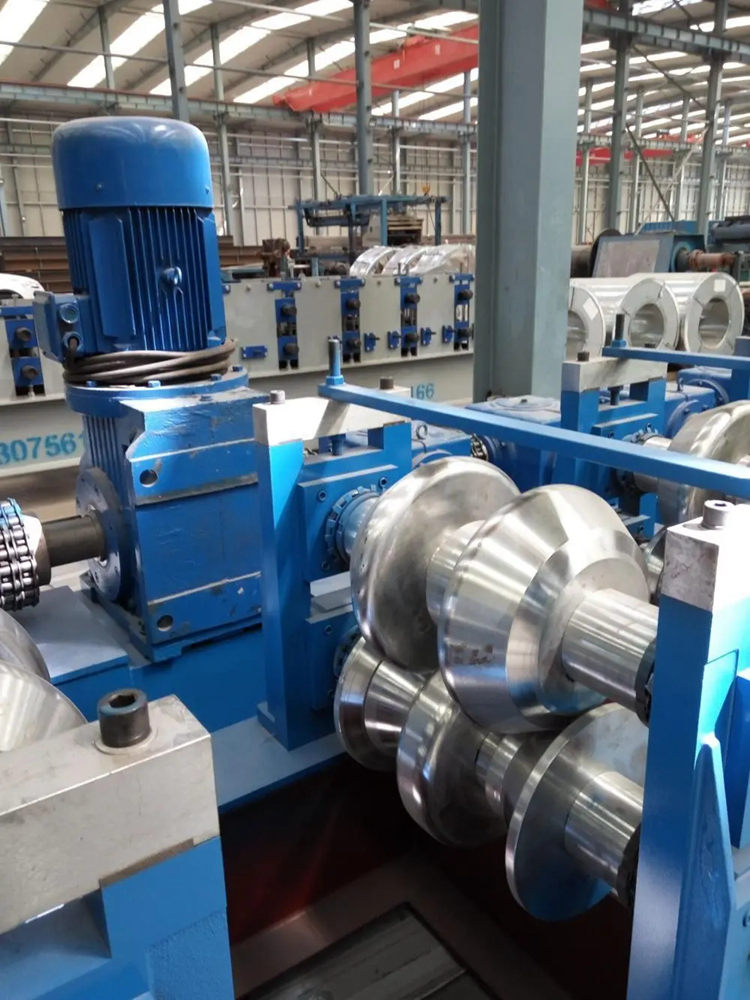china angle roll forming machine
