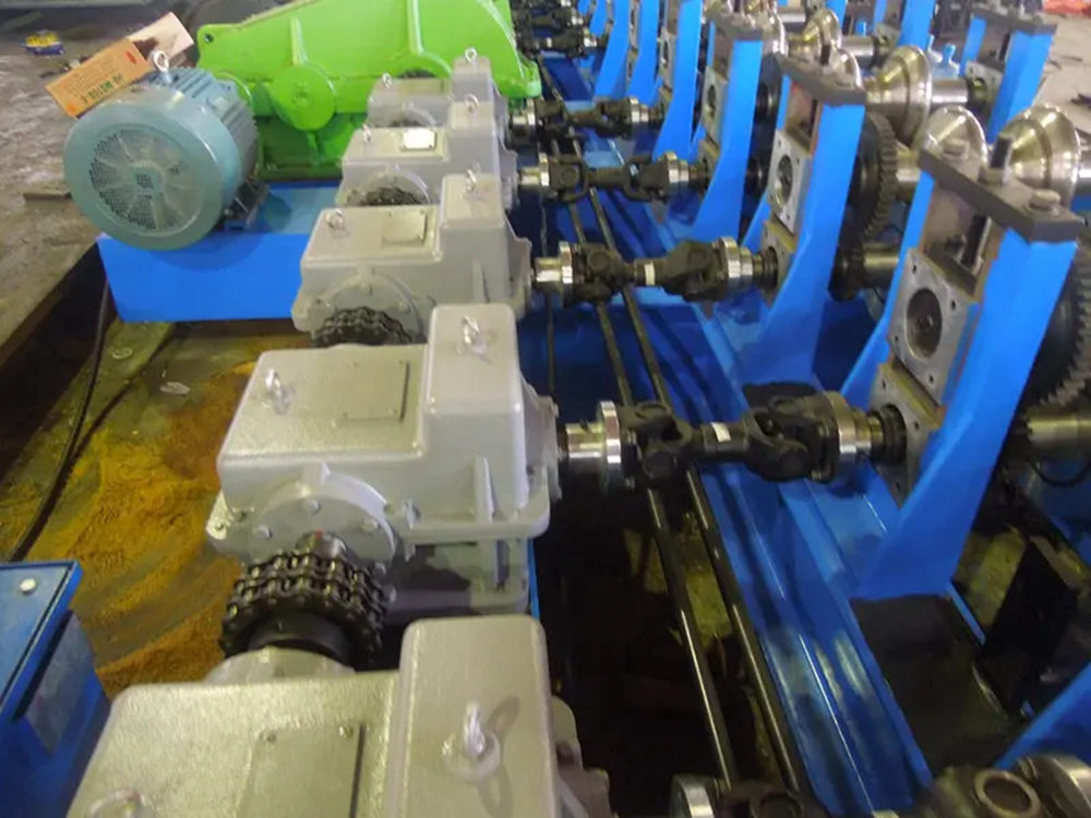 metal rolling door cold forming machine
