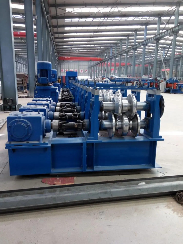 sandwich panel production line manufacturers
