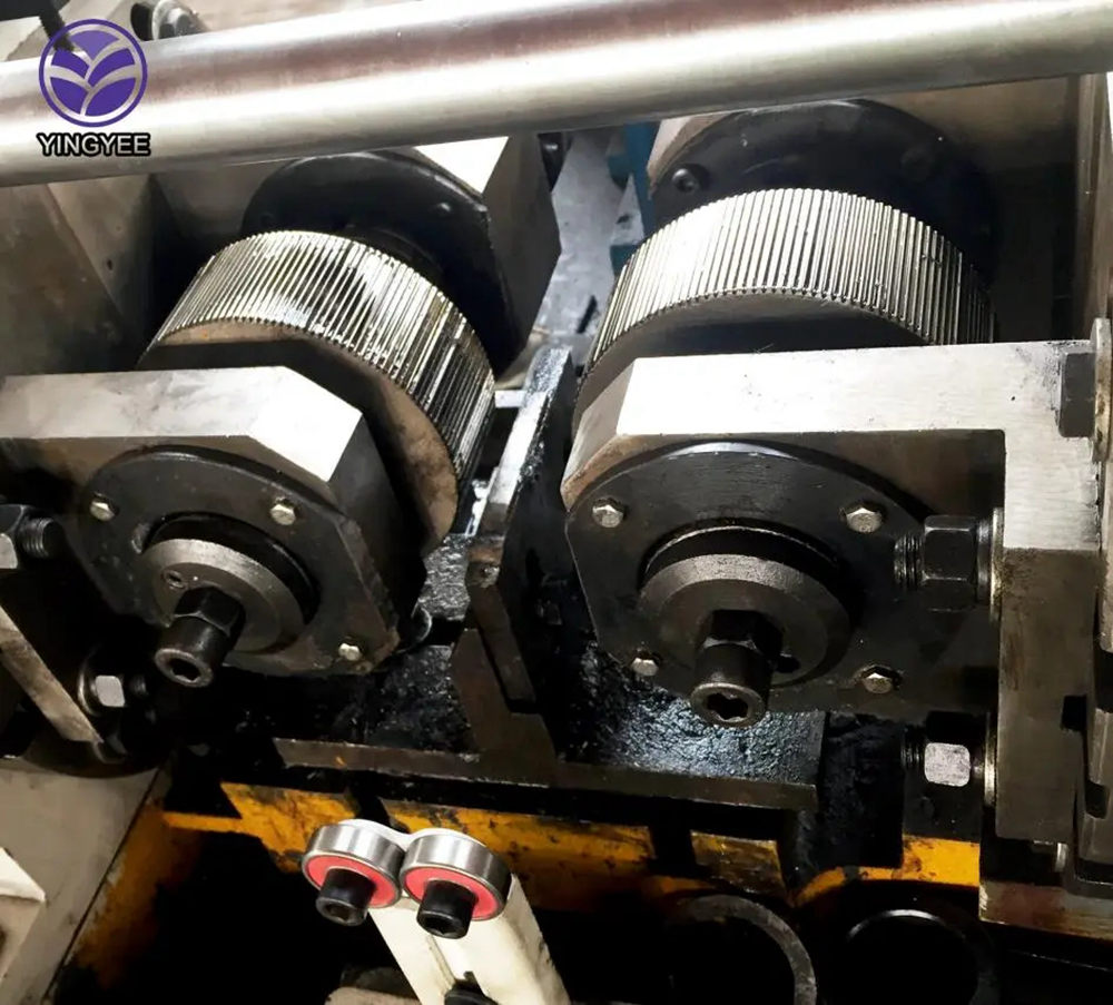 steel square pipe roll forming machine