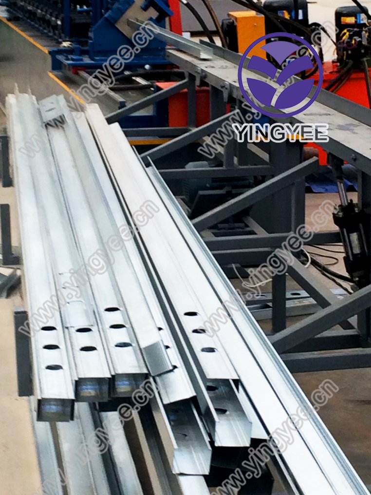 changeable z purlin roll forming machine