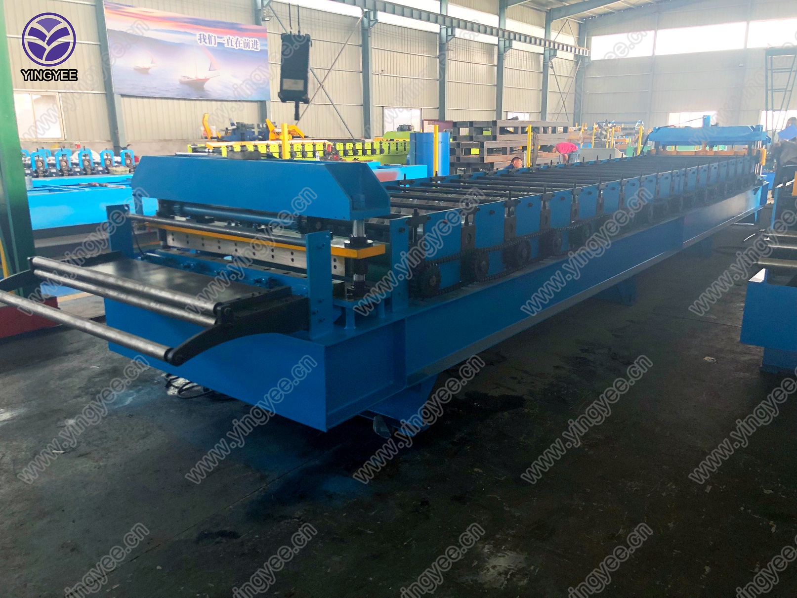 ceiling panel rolling machine
