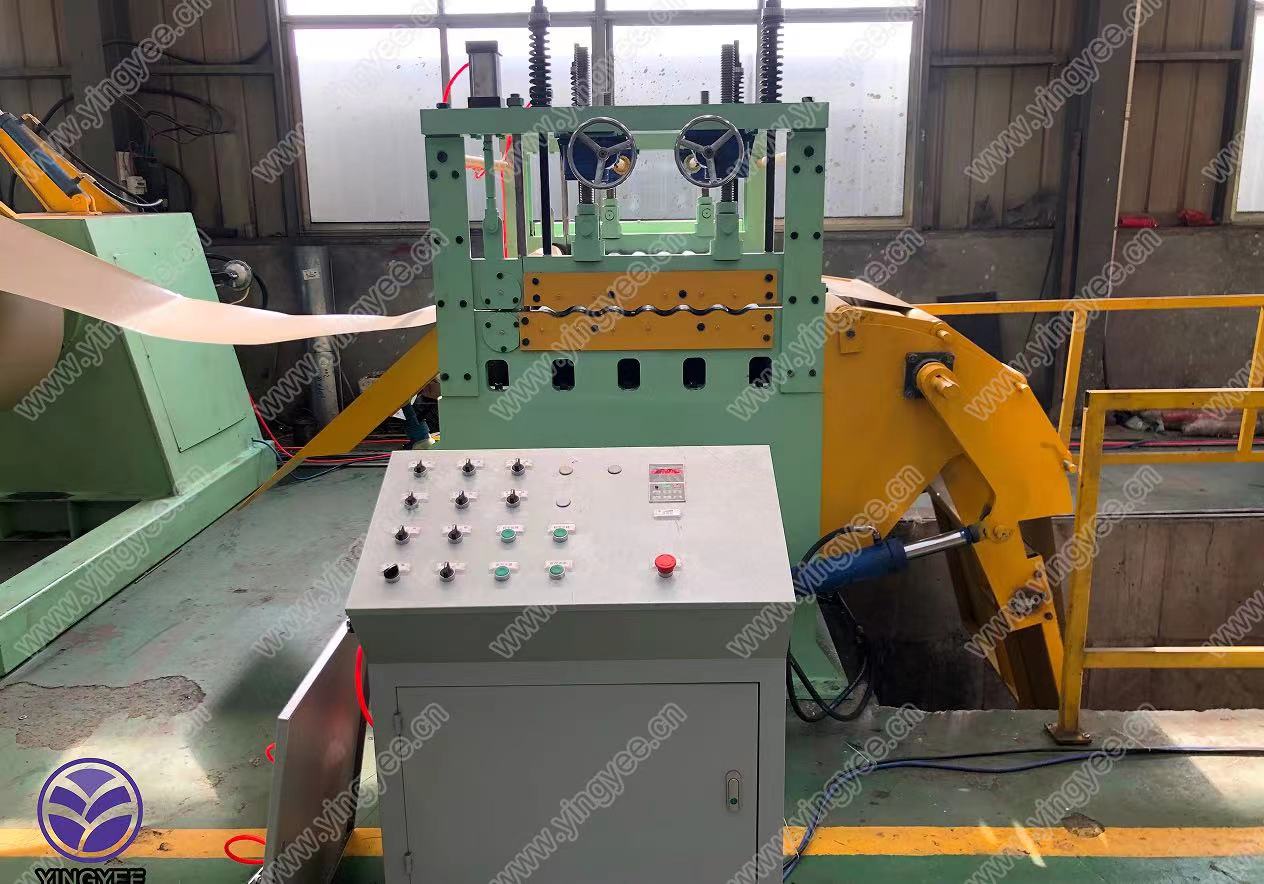 highway guardrail plate roll forming machine