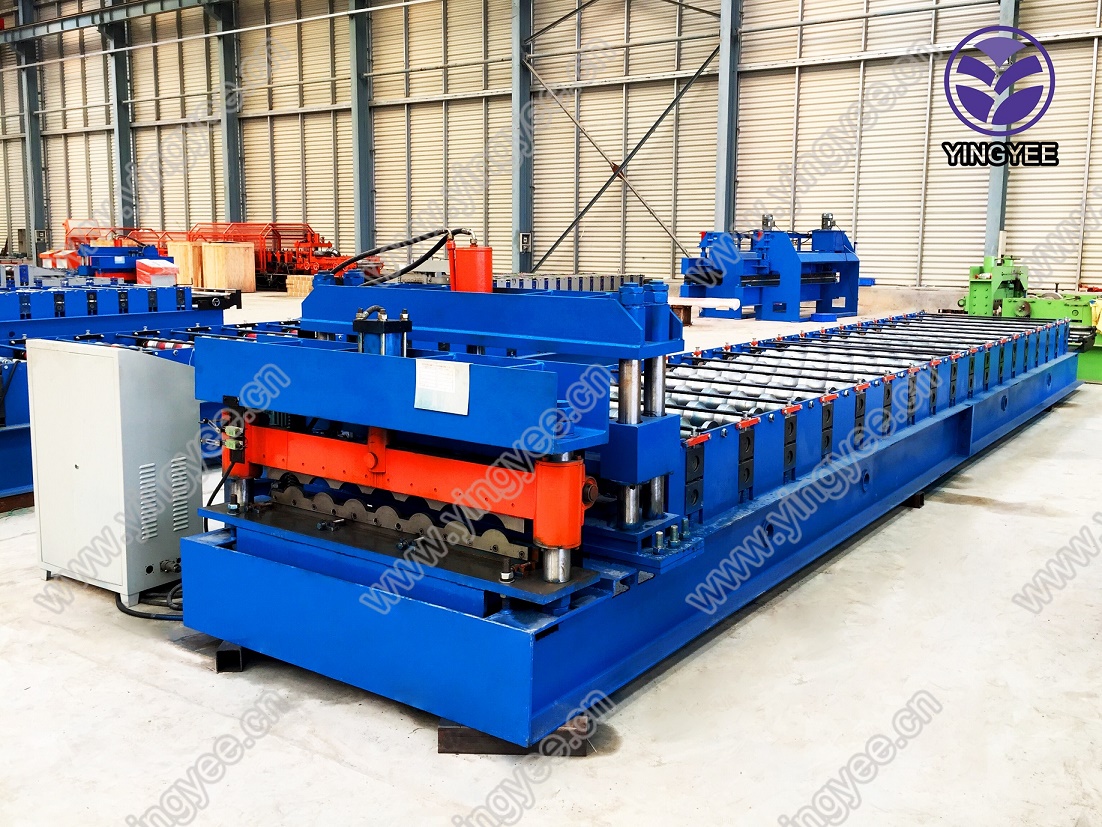 gutter cold roll forming machine