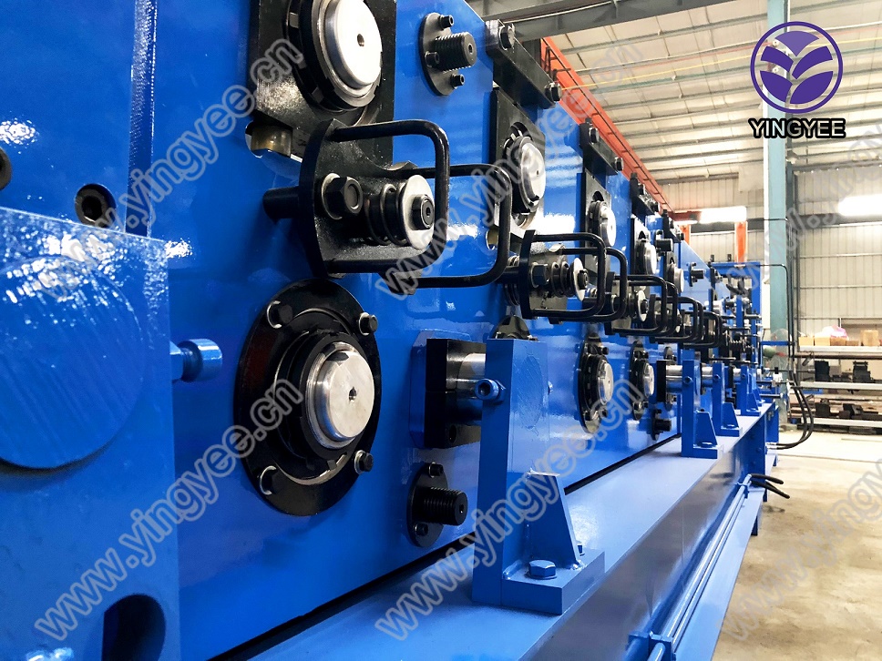 rolling forming machine